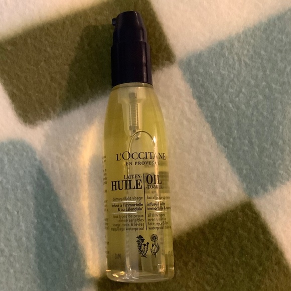 L’Occitane Oil to Milk Cleanser 30ml NEW - Picture 1 of 1